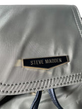 Cargar imagen en el visor de la galería, Mochila Steve Madden Verde